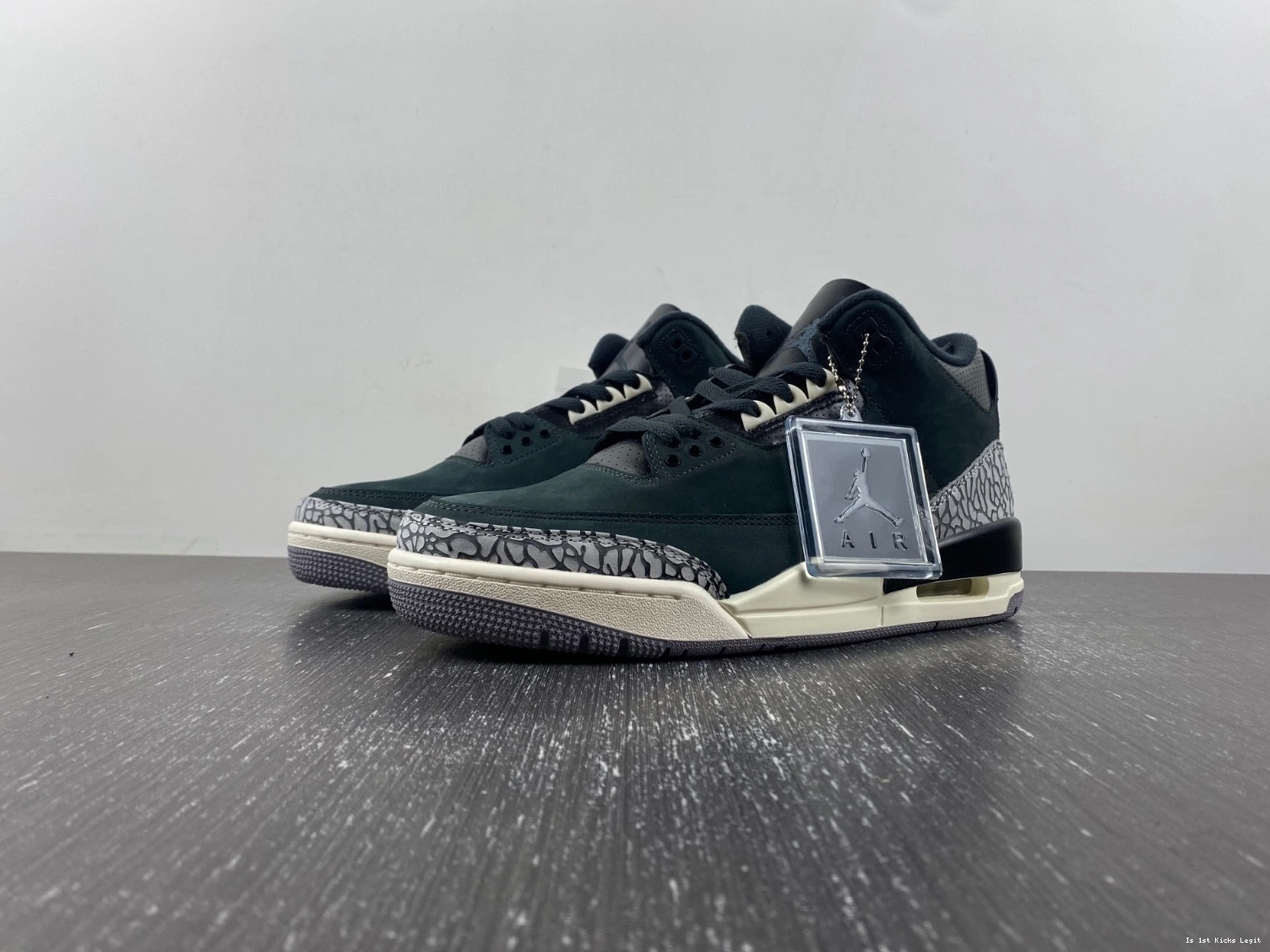 CK9246-001 3 Jordan Womens "Off Noir" Air 0911